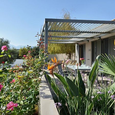 Alexandra'S Garden Houses Stalos Exterior photo